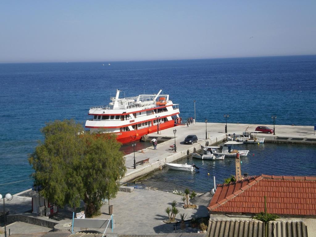 Sunrise Flora Apartment Agia Marina  Exterior photo