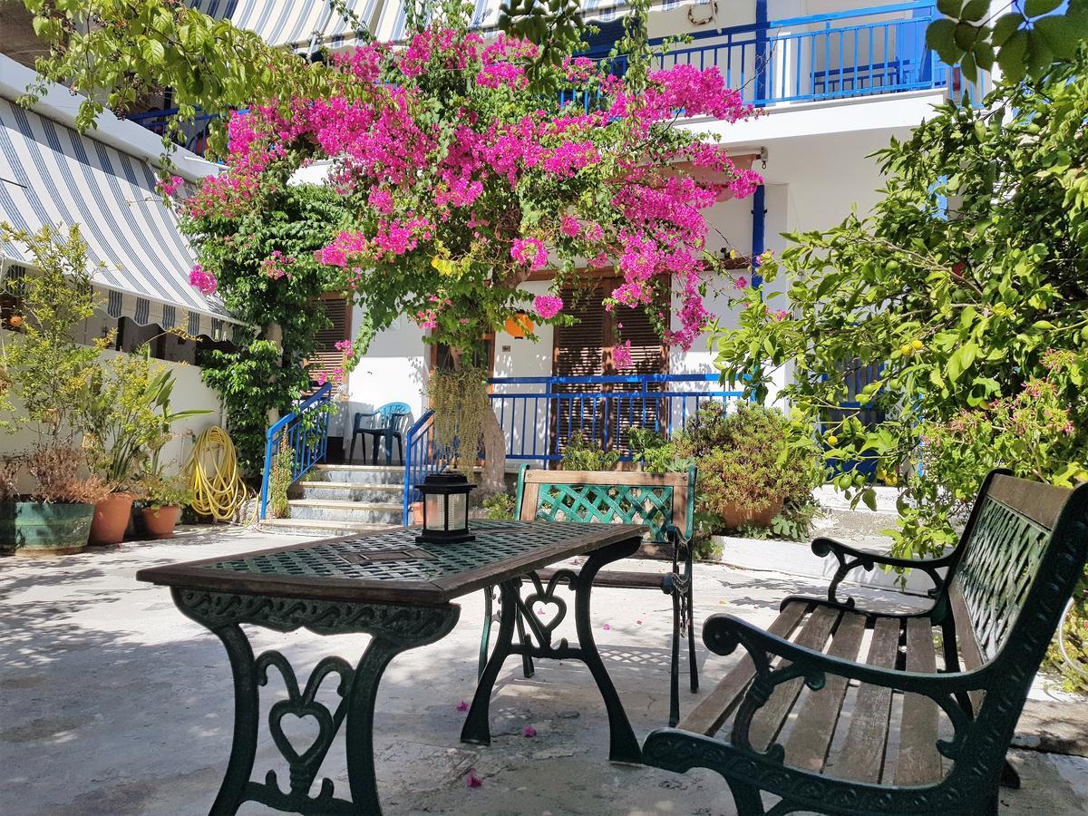 Sunrise Flora Apartment Agia Marina  Exterior photo